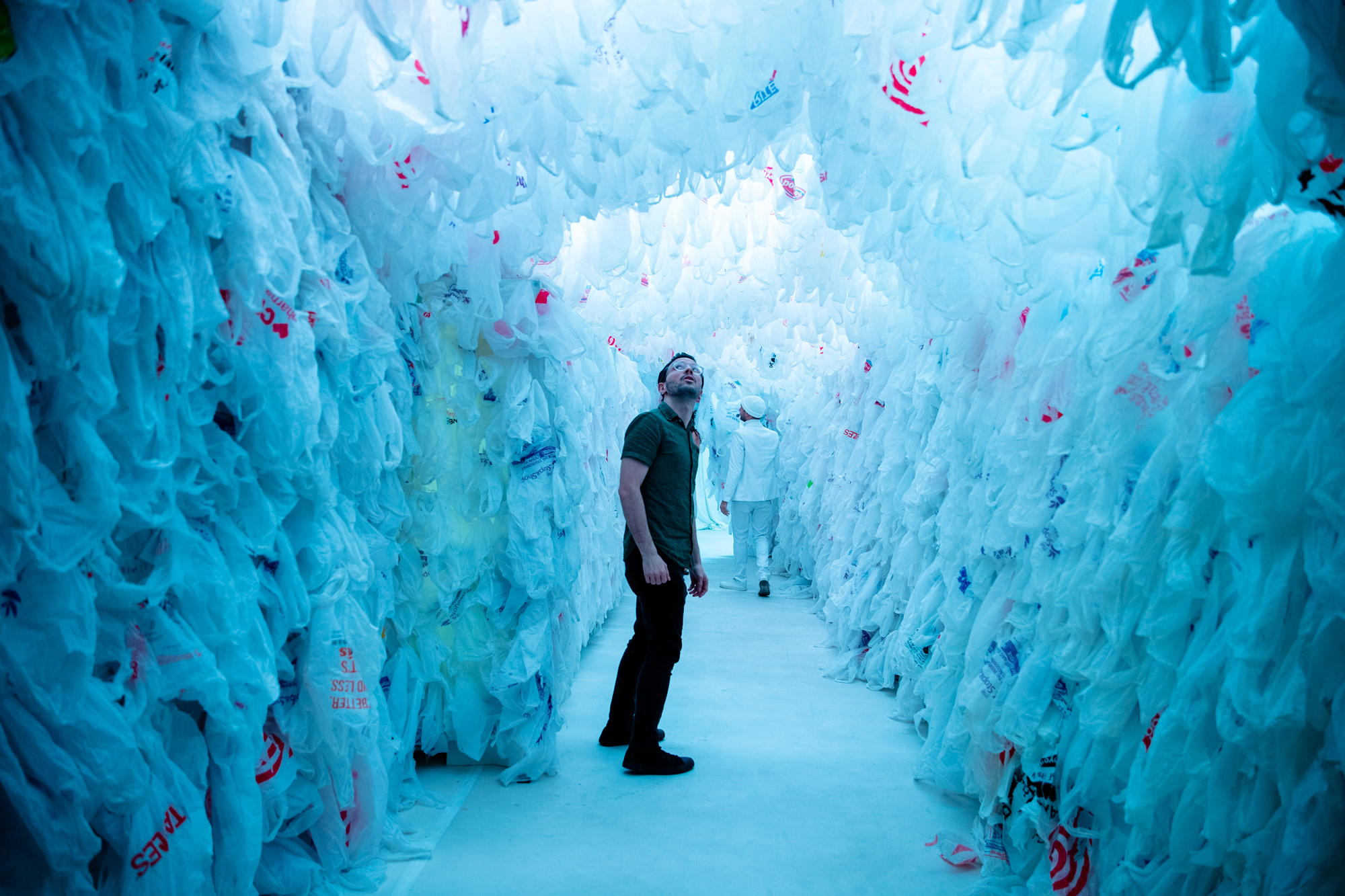 Robin Frohardt- The Plastic Bag Store2